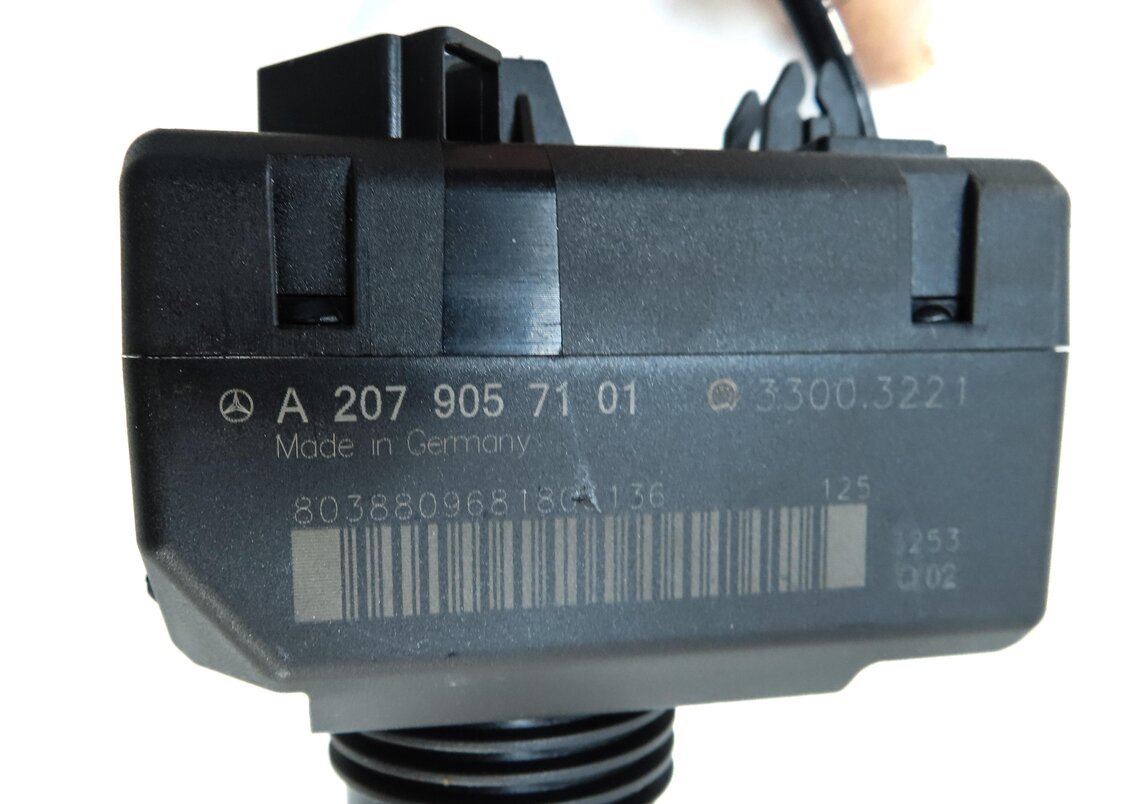 Thumbnail 4: 2013-2015 MERCEDES BENZ C250 C300 C350 C63 (W204) IGNITION SWITCH KEY FOB READER