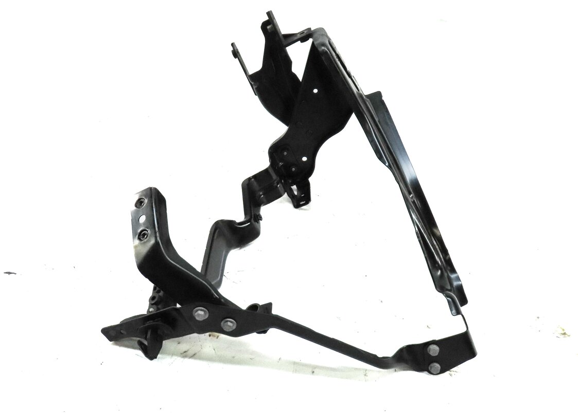 Thumbnail 3: 2014 MERCEDES C300 (W204) FRONT LEFT DRIVER HEADLIGHT MOUNT BRACKET 2046201191