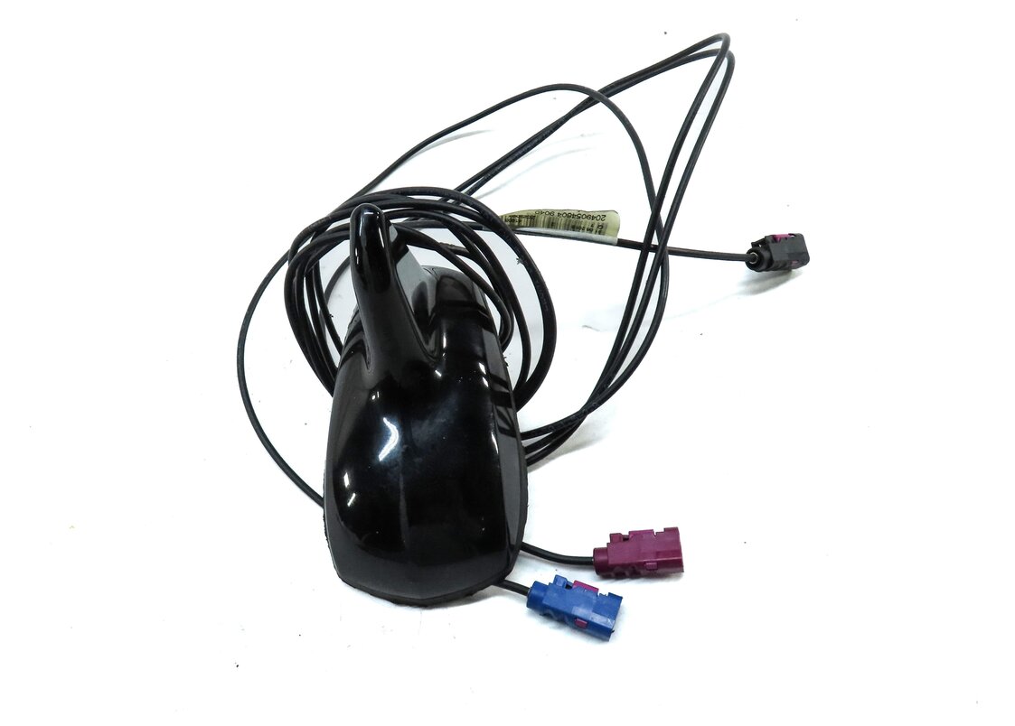 Thumbnail 2: 2014 MERCEDES C300 (W204) ROOF SHARK FIN ANTENNA w/ CABLES (BLACK 040U)