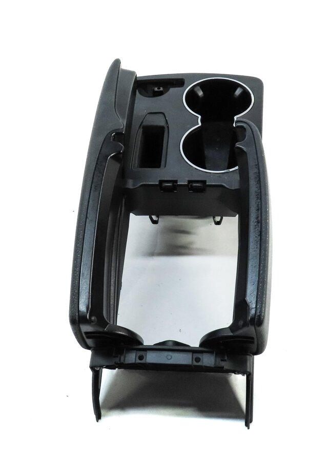 Thumbnail 7: 12-15 MERCEDES C-CLASS (W204) FRONT CENTER CONSOLE ARMREST COMPARTMENT (BLACK)