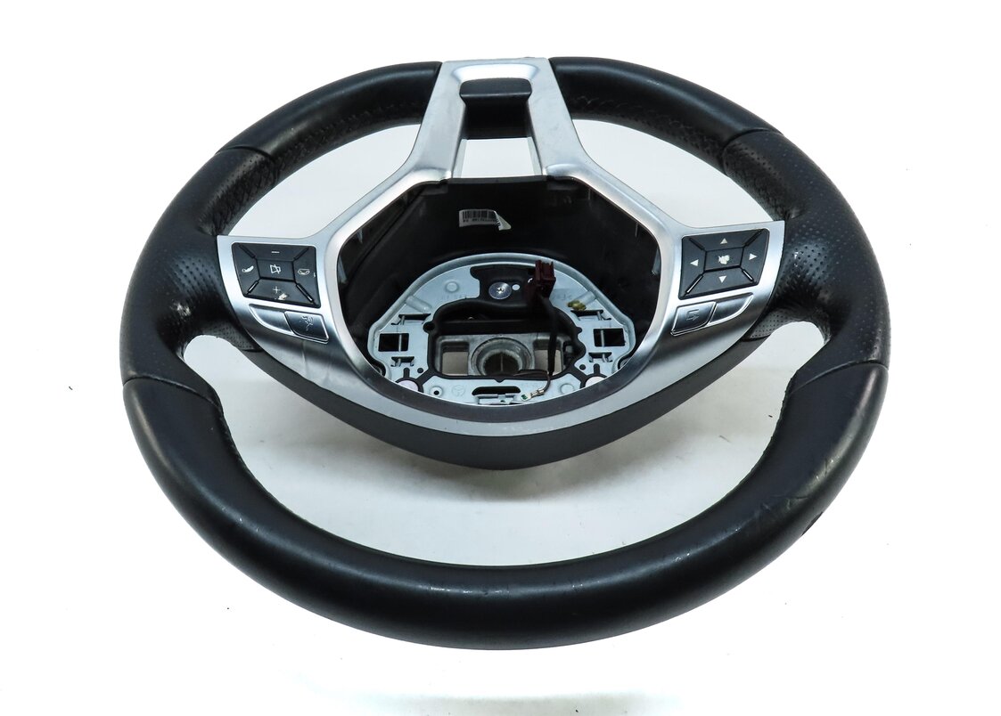 Thumbnail 5: 2013-2014 MERCEDES C-CLASS (W204) 3-SPOKE SPORT STEERING WHEEL w/ SWITCHES