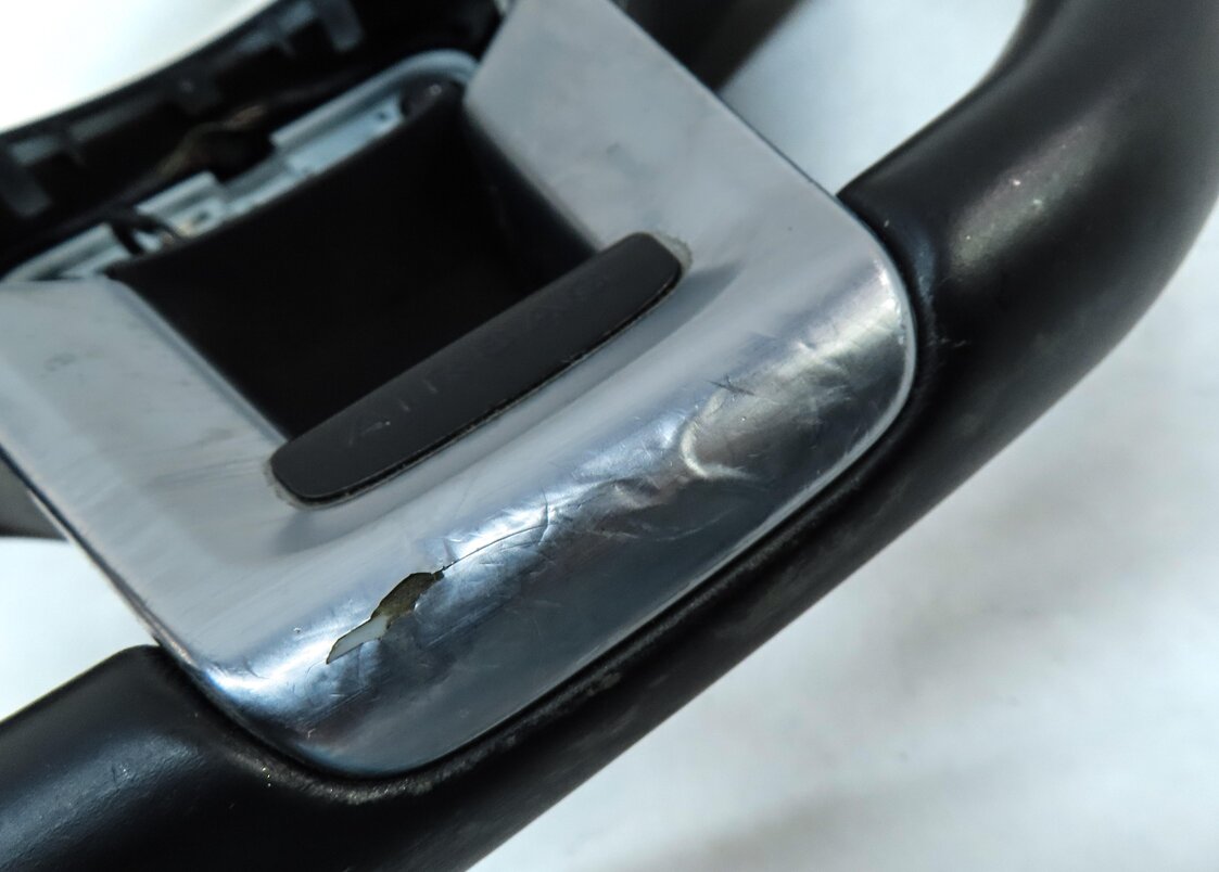 Thumbnail 7: 2013-2014 MERCEDES C-CLASS (W204) 3-SPOKE SPORT STEERING WHEEL w/ SWITCHES