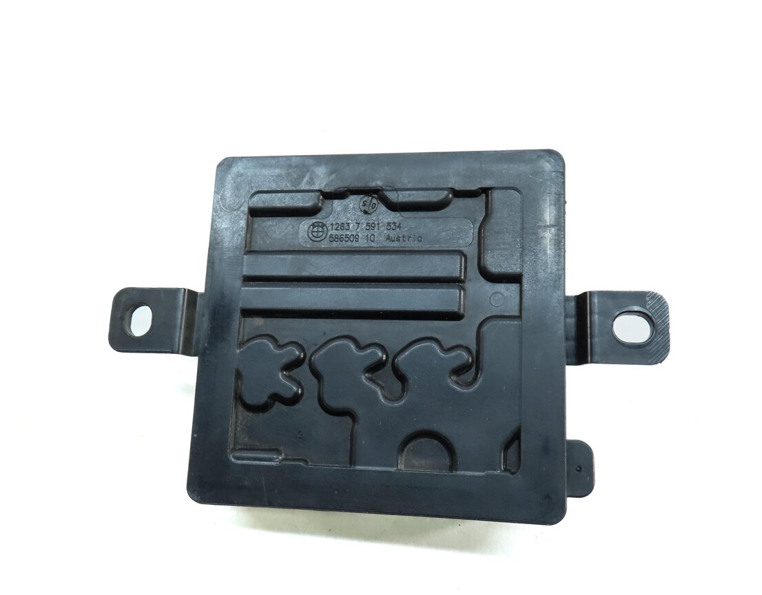 Thumbnail 4: 2013 BMW 335i SEDAN (F30) INTEGRATED POWER SUPPLY CONTROL MODULE 12637591534