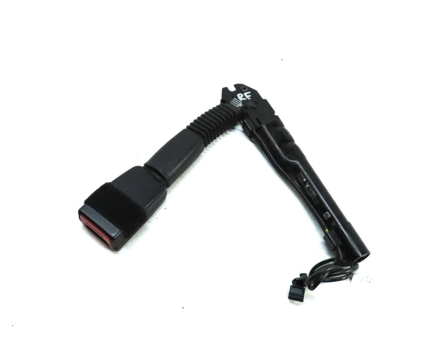 12-19 BMW 2 3 4 M3 (F22 F32 F33 F34 F36) FRONT RIGHT PASSENGER SEATBELT RECEIVER