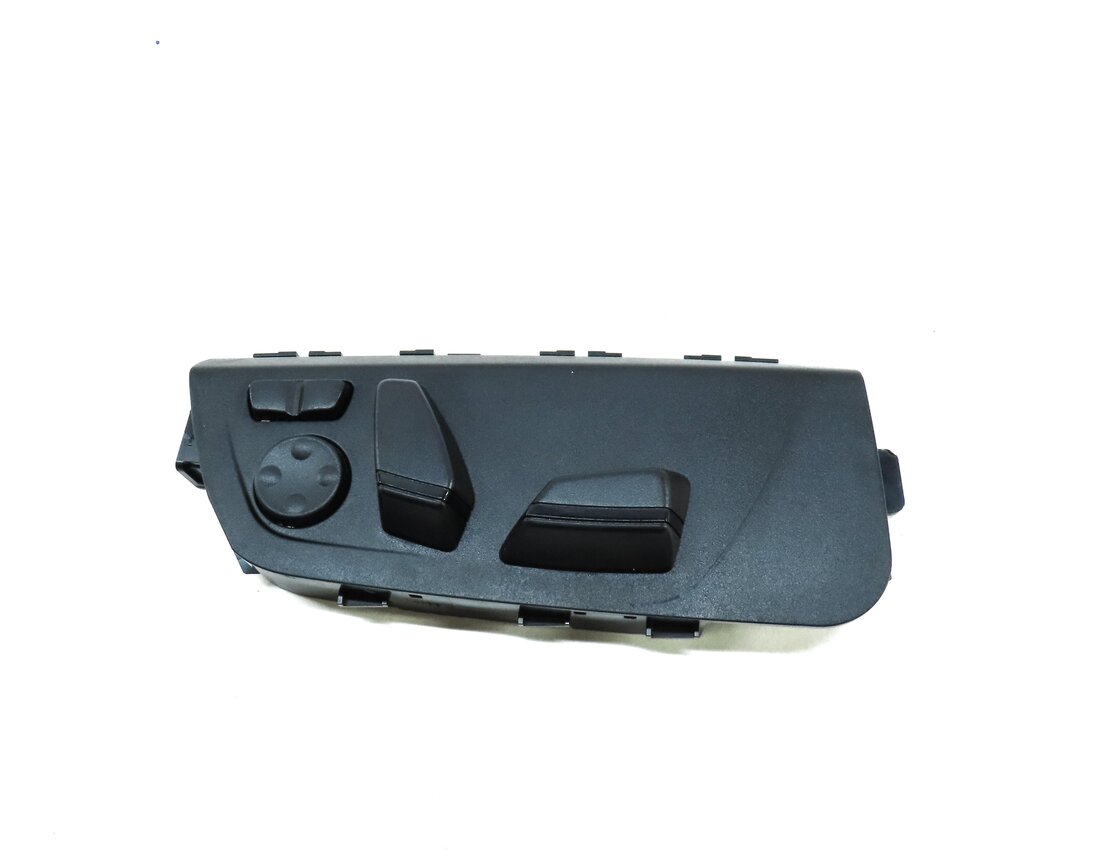 Thumbnail 3: 2013 BMW 335i SEDAN (F30) FRONT RIGHT PASSENGER SEAT ADJUST SWITCH w/ LUMBAR