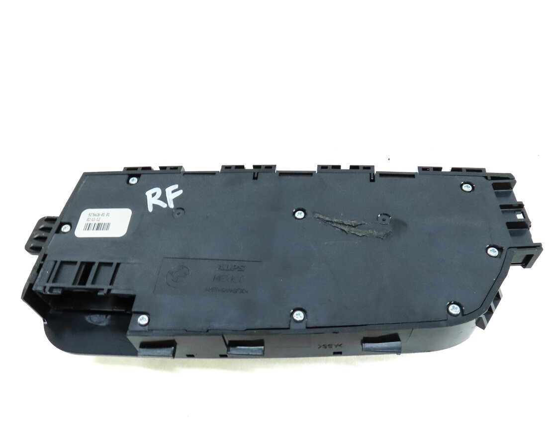 Thumbnail 5: 2013 BMW 335i SEDAN (F30) FRONT RIGHT PASSENGER SEAT ADJUST SWITCH w/ LUMBAR