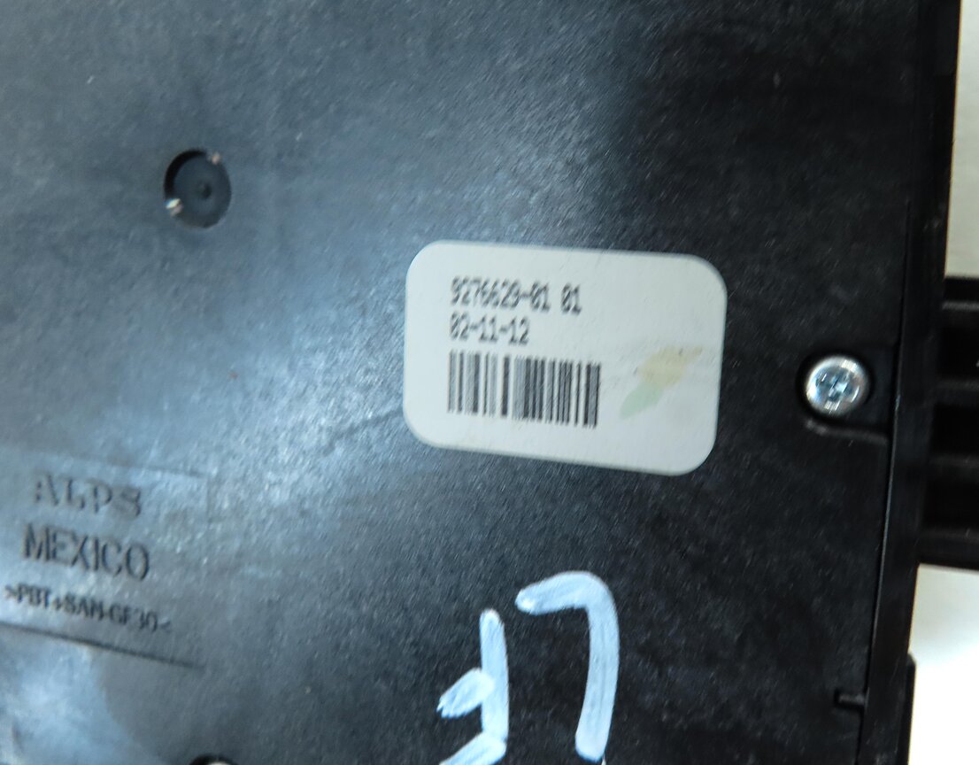 Thumbnail 5: 2013 BMW 335i SEDAN (F30) FRONT LEFT DRIVER SEAT ADJUST SWITCH w/ LUMBAR (BLACK)