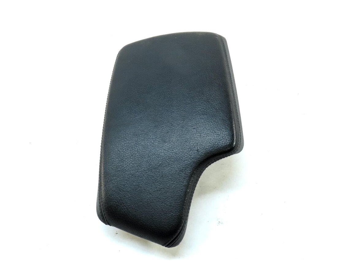 Thumbnail 2: 12-19 BMW 330i 335i 428i 435i (F30 F32) FRONT CENTER CONSOLE ARM REST (BLACK)