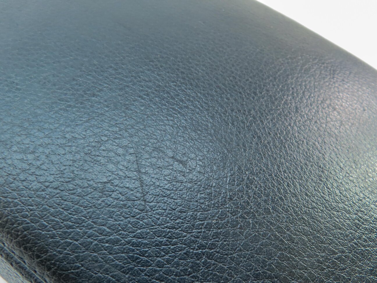 Thumbnail 7: 12-19 BMW 330i 335i 428i 435i (F30 F32) FRONT CENTER CONSOLE ARM REST (BLACK)