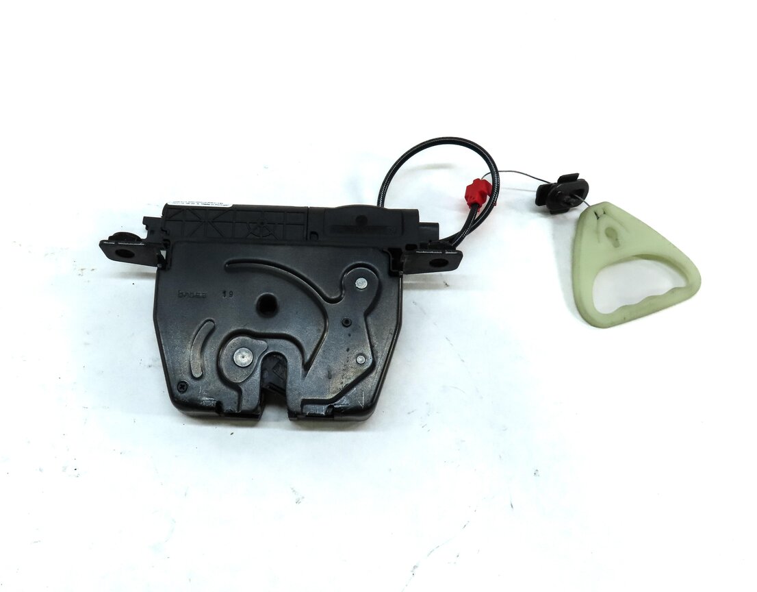 Thumbnail 2: 2013 BMW 335i SEDAN (F30) REAR HATCH TRUNK LOCK LATCH ACTUATOR 51247191212