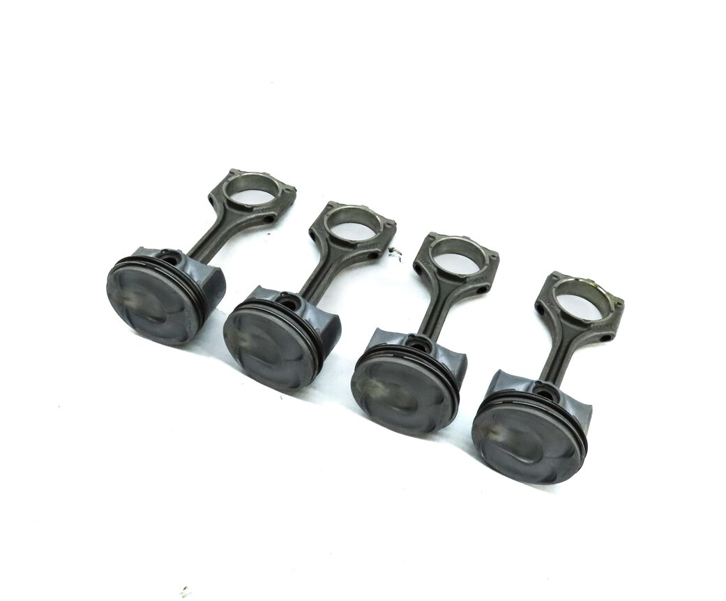 Thumbnail 1: 2016 LAND RANGE ROVER EVOQUE L538 2.0L TURBO ENGINE PISTON & CONNECTING ROD SET4