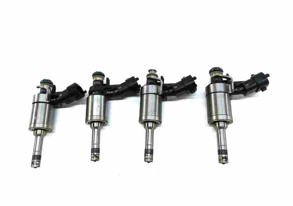 Thumbnail 4: 12-17 LR2 DISCOVERY SPORT RANGE ROVER EVOQUE (L538 L550) 2.0L FUEL INJECTOR SET