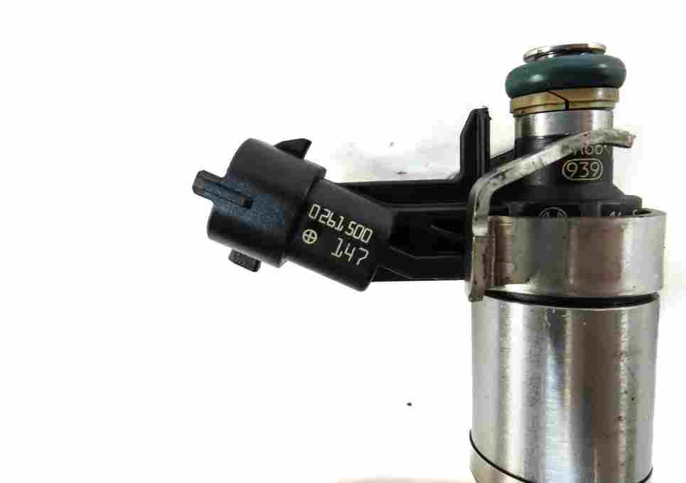 Thumbnail 5: 12-17 LR2 DISCOVERY SPORT RANGE ROVER EVOQUE (L538 L550) 2.0L FUEL INJECTOR SET