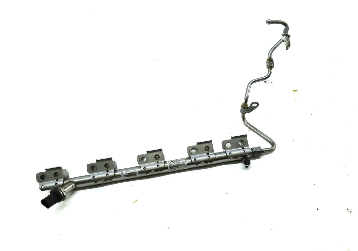 Thumbnail 1: 2016 LAND RANGE ROVER EVOQUE (L538) 2.0L TURBO ENGINE FUEL RAIL w/ LINE & SENSOR