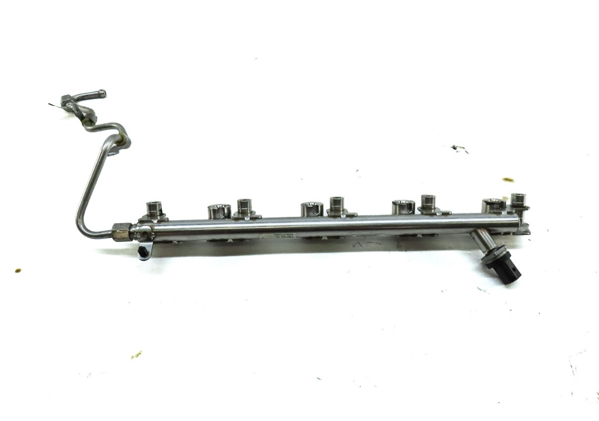 Thumbnail 4: 2016 LAND RANGE ROVER EVOQUE (L538) 2.0L TURBO ENGINE FUEL RAIL w/ LINE & SENSOR