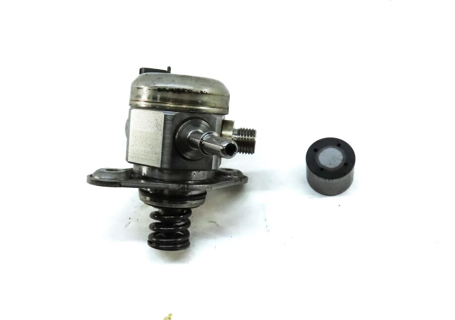 Thumbnail 2: 12-17 LR2 DISCOVERY SPORT RANGE ROVER EVOQUE (L538 L550) HIGH PRESSURE FUEL PUMP