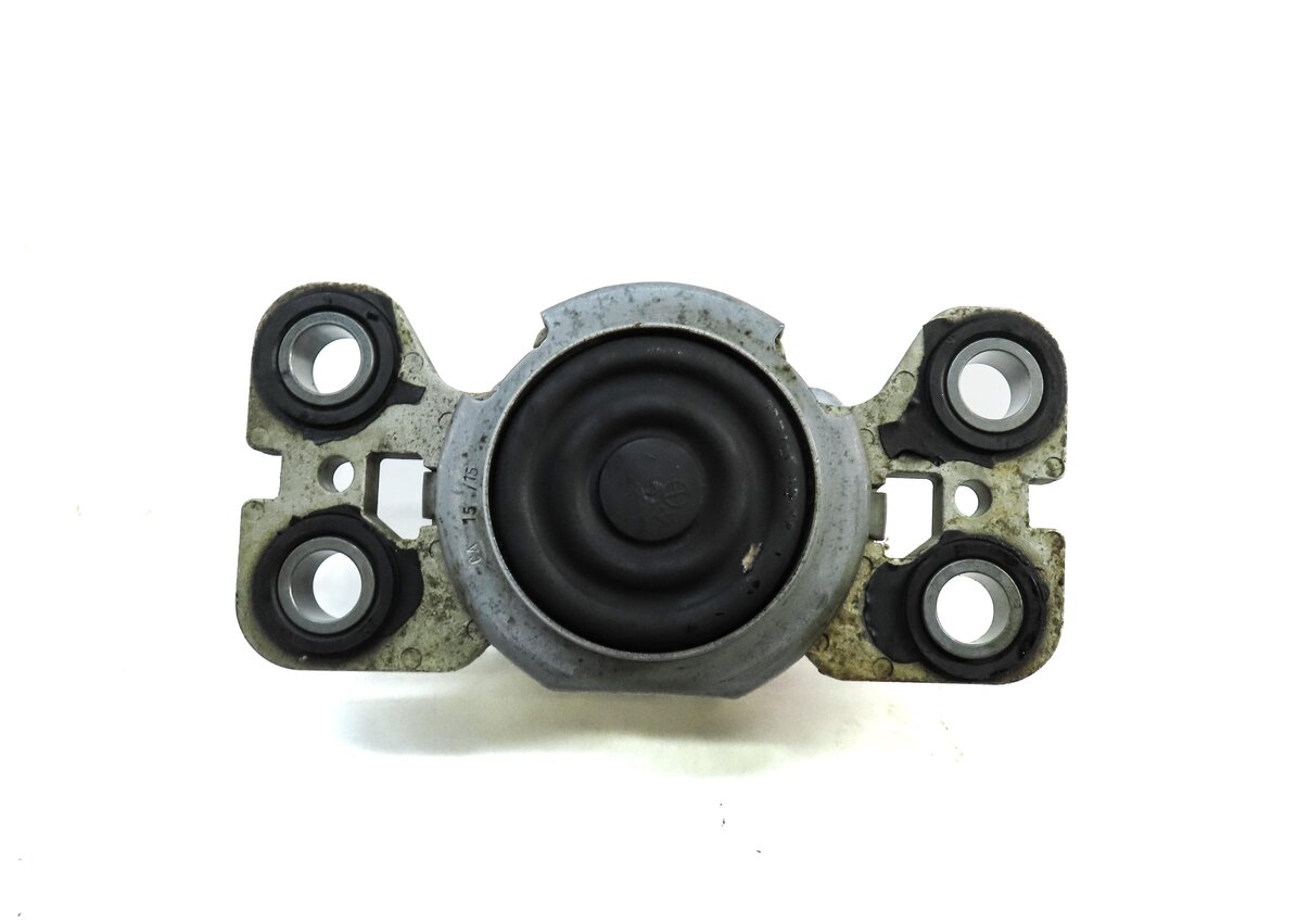 Thumbnail 2: 2016 RANGE ROVER EVOQUE (L538) 2.0L TURBO ENGINE REAR TRANSMISSION MOUNT BRACKET