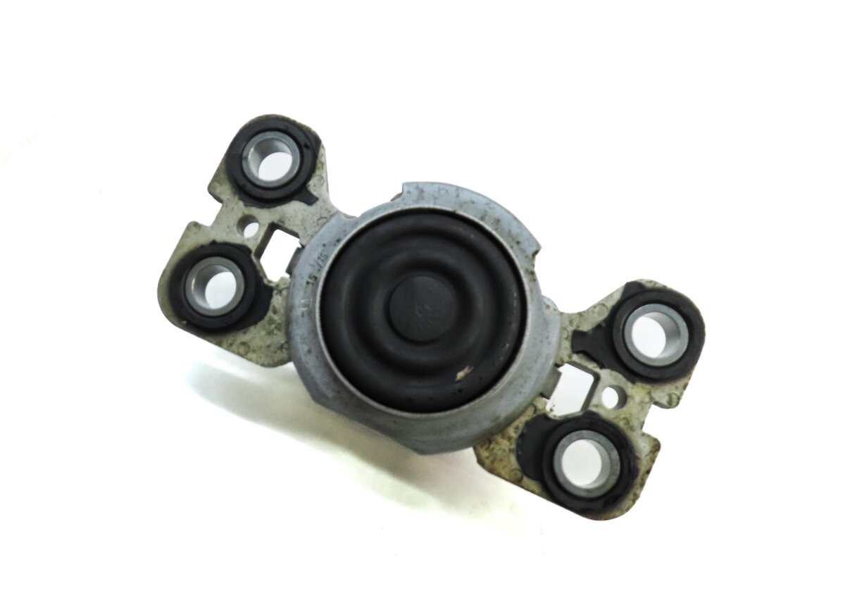Thumbnail 3: 2016 RANGE ROVER EVOQUE (L538) 2.0L TURBO ENGINE REAR TRANSMISSION MOUNT BRACKET