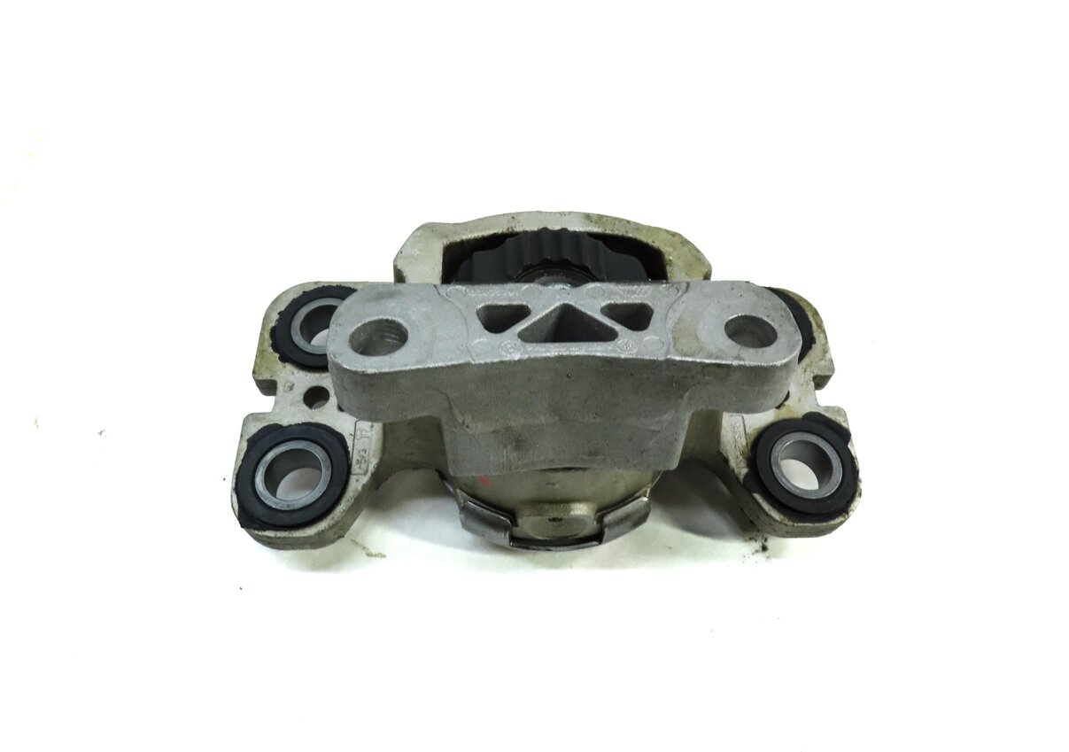 Thumbnail 6: 2016 RANGE ROVER EVOQUE (L538) 2.0L TURBO ENGINE REAR TRANSMISSION MOUNT BRACKET