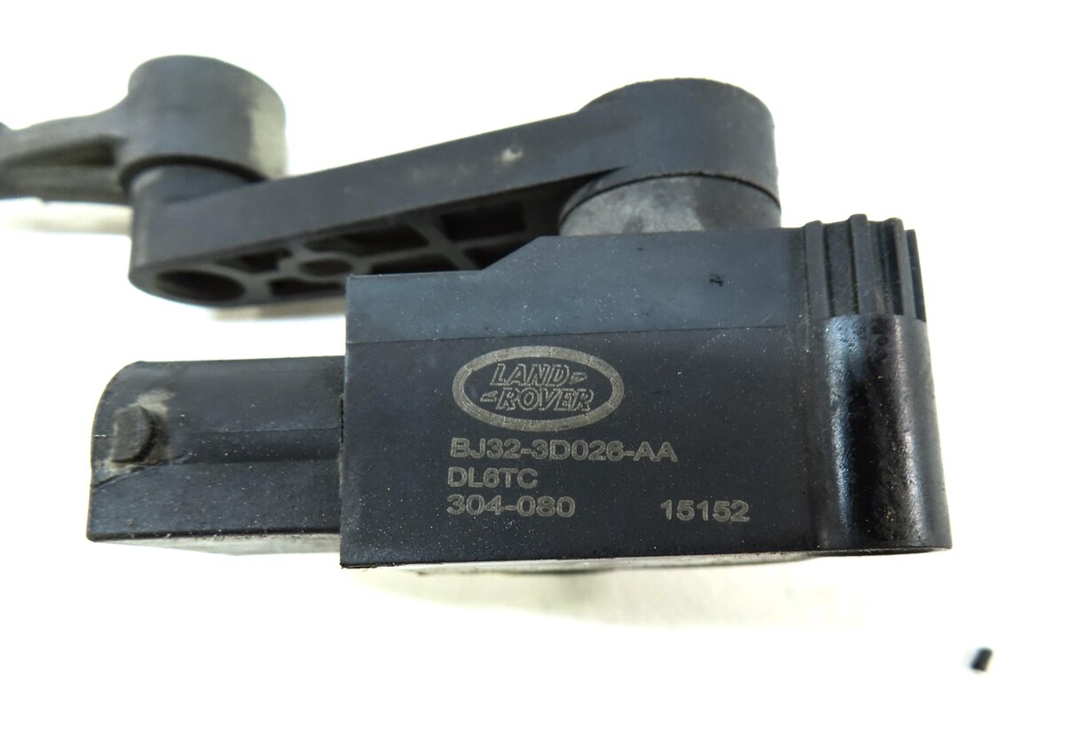 Thumbnail 5: 2016 LAND RANGE ROVER EVOQUE (L538) REAR RIGHT SUSPENSION HEIGHT LEVEL SENSOR