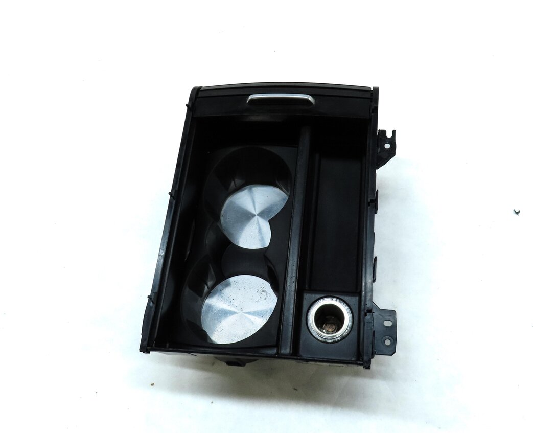 Thumbnail 7: 2016 LAND RANGE ROVER EVOQUE (L538) FRONT CENTER CONSOLE CUPHOLDER w/ 12V SOCKET