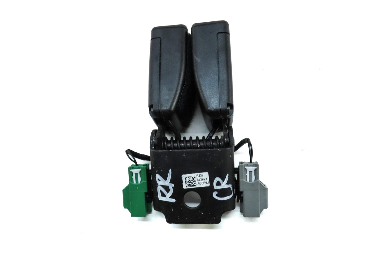 Thumbnail 5: 2016 LAND RANGE ROVER EVOQUE (L538) REAR CENTER RIGHT & CENTER SEATBELT BUCKLE