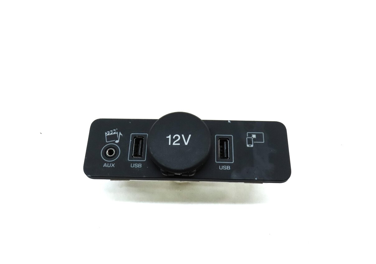 Thumbnail 2: 2016 LAND RANGE ROVER EVOQUE (L538) AUXILIARY AUX USB JACK INPUT PLUG PANEL