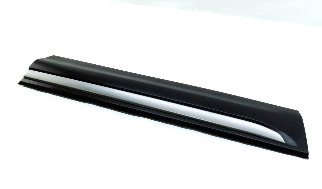 2016 RANGE ROVER EVOQUE (L538) FRONT LEFT DRIVER LOWER DOOR TRIM MOULDING BLACK