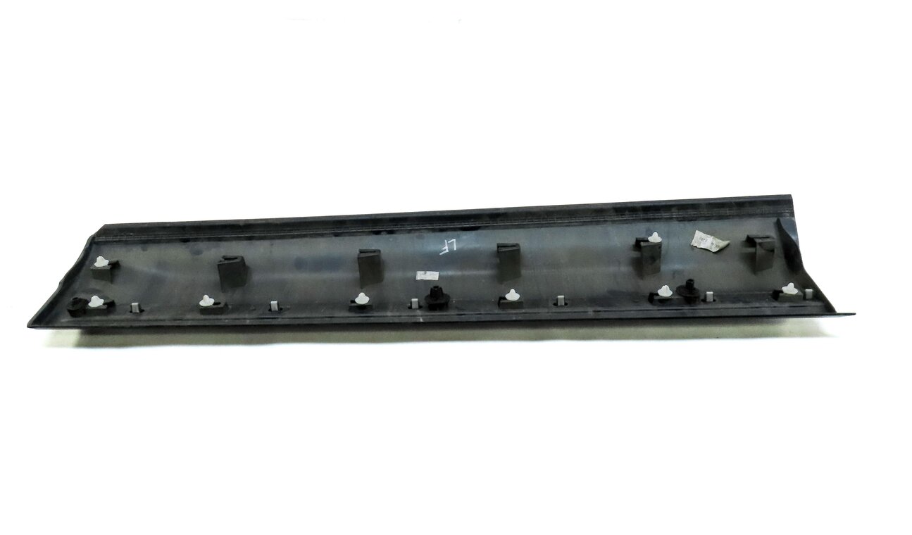 Thumbnail 5: 2016 RANGE ROVER EVOQUE (L538) FRONT LEFT DRIVER LOWER DOOR TRIM MOULDING BLACK