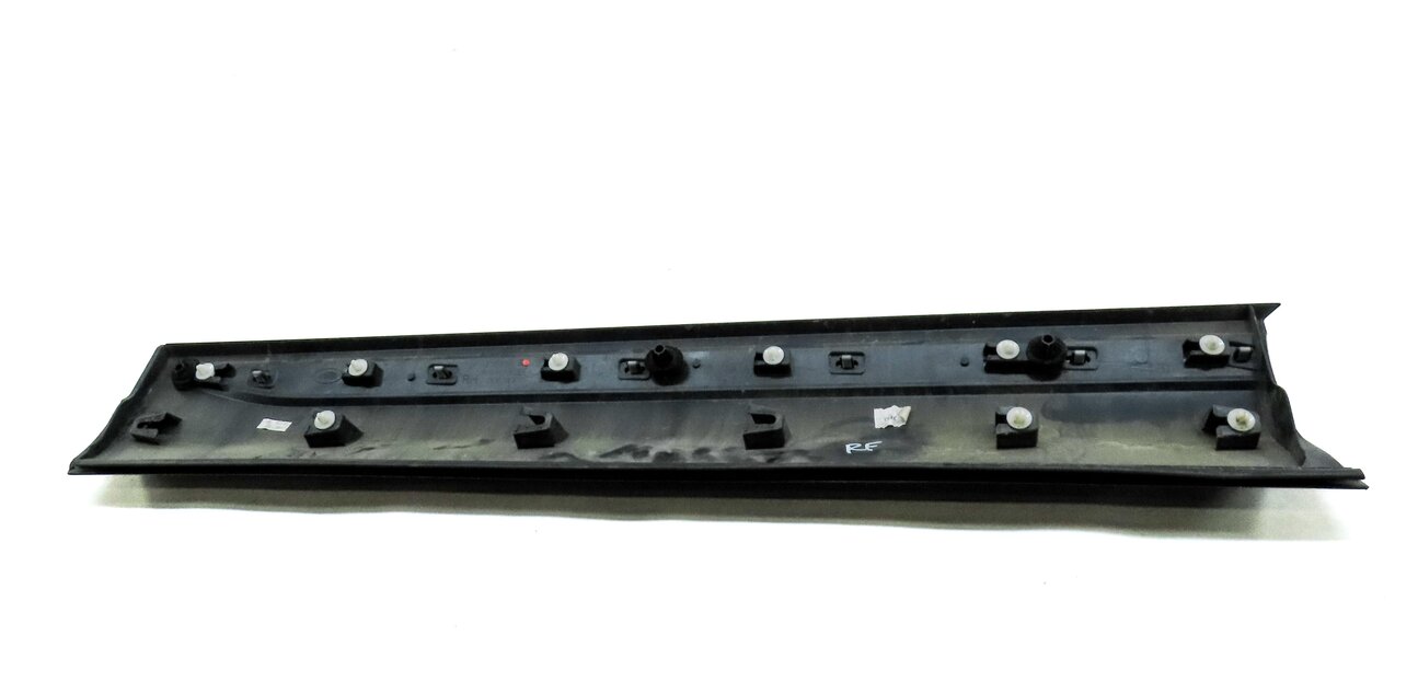 Thumbnail 6: 2016 LAND RANGE ROVER EVOQUE (L538) FRONT RIGHT LOWER DOOR TRIM MOULDING (BLACK)