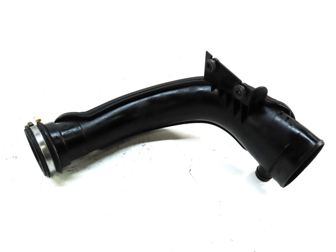 Thumbnail 5: 2016 LAND RANGE ROVER EVOQUE L538 2.0L TURBO ENGINE AIR INTAKE OUTLET DUCT PIPE