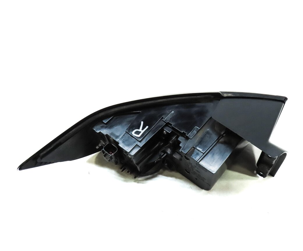 Thumbnail 5: 2016-2018 RANGE ROVER EVOQUE (L538) RIGHT PASSENGER TAILLIGHT BRAKE LIGHT LAMP