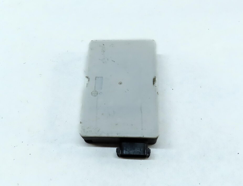 Thumbnail 2: 2013 MERCEDES E-CLASS COUPE (W207) REAR RIGHT BLIND SPOT SENSOR MODULE