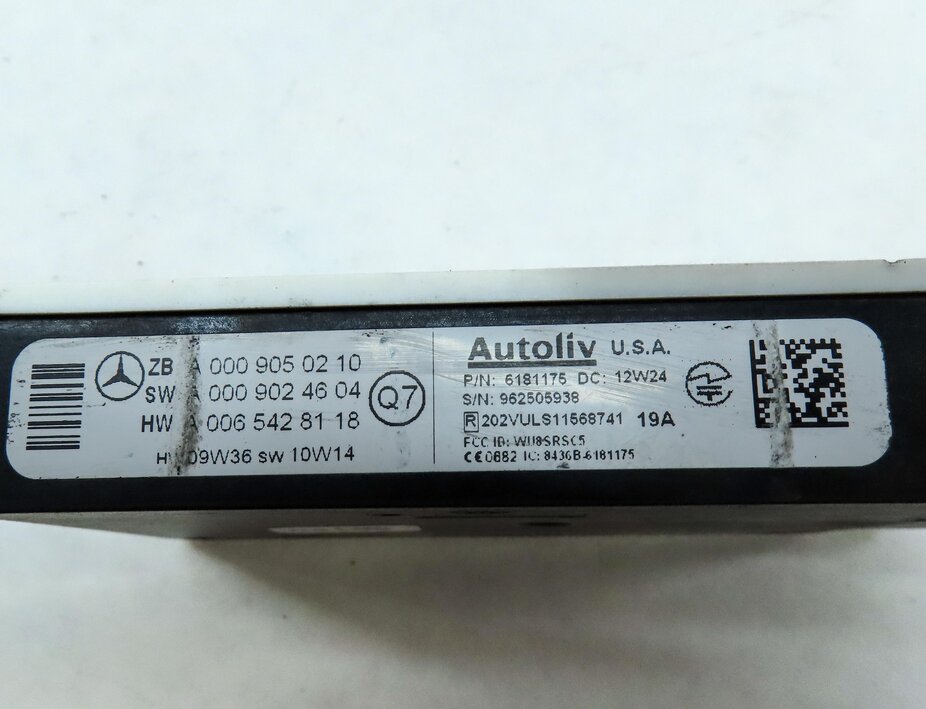 Thumbnail 5: 2013 MERCEDES E-CLASS COUPE (W207) REAR RIGHT BLIND SPOT SENSOR MODULE