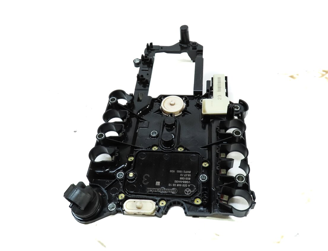 Thumbnail 3: 2013 E-CLASS COUPE (W207) 3.5L M276 AUTO TRANSMISSION VALVE BODY CONDUCTOR PLATE