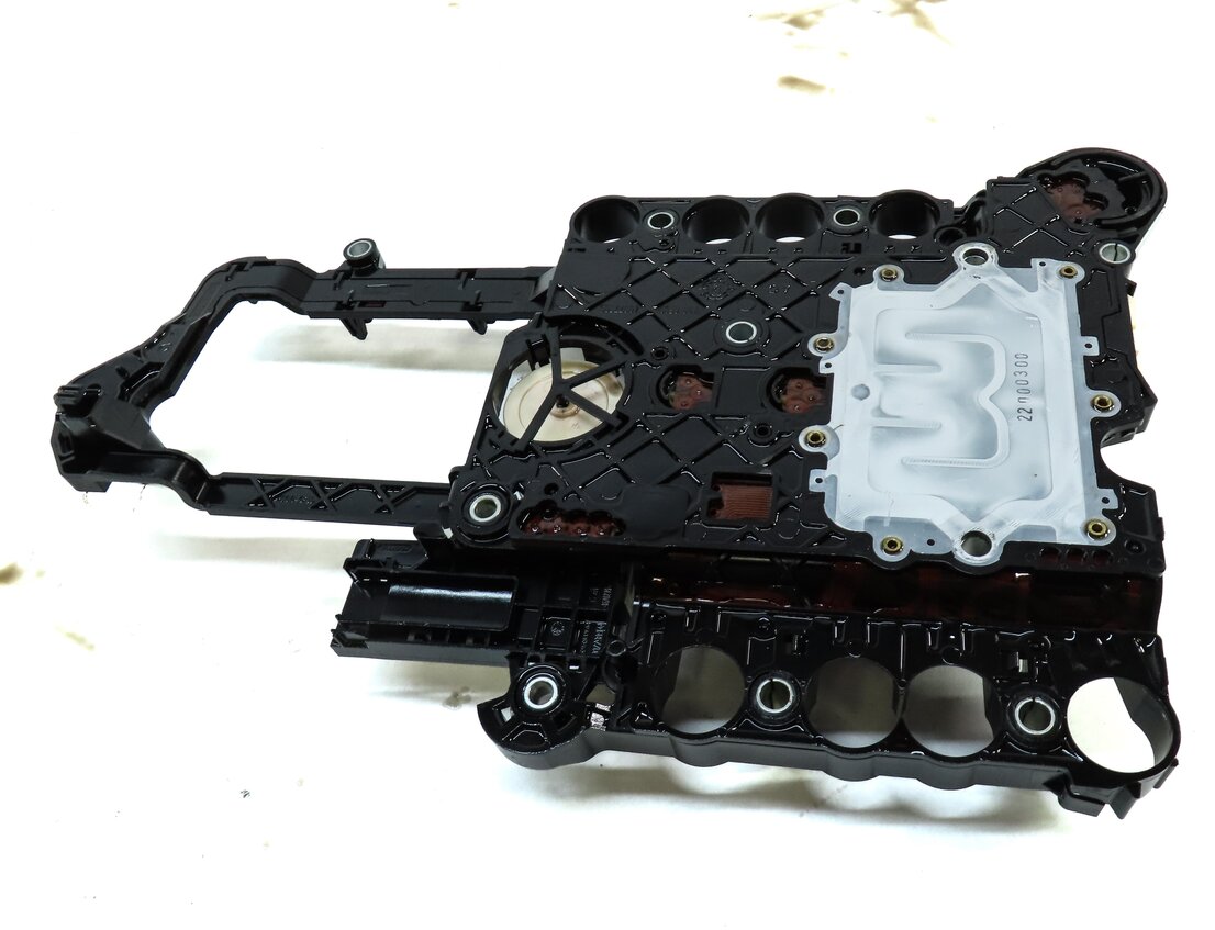 Thumbnail 5: 2013 E-CLASS COUPE (W207) 3.5L M276 AUTO TRANSMISSION VALVE BODY CONDUCTOR PLATE