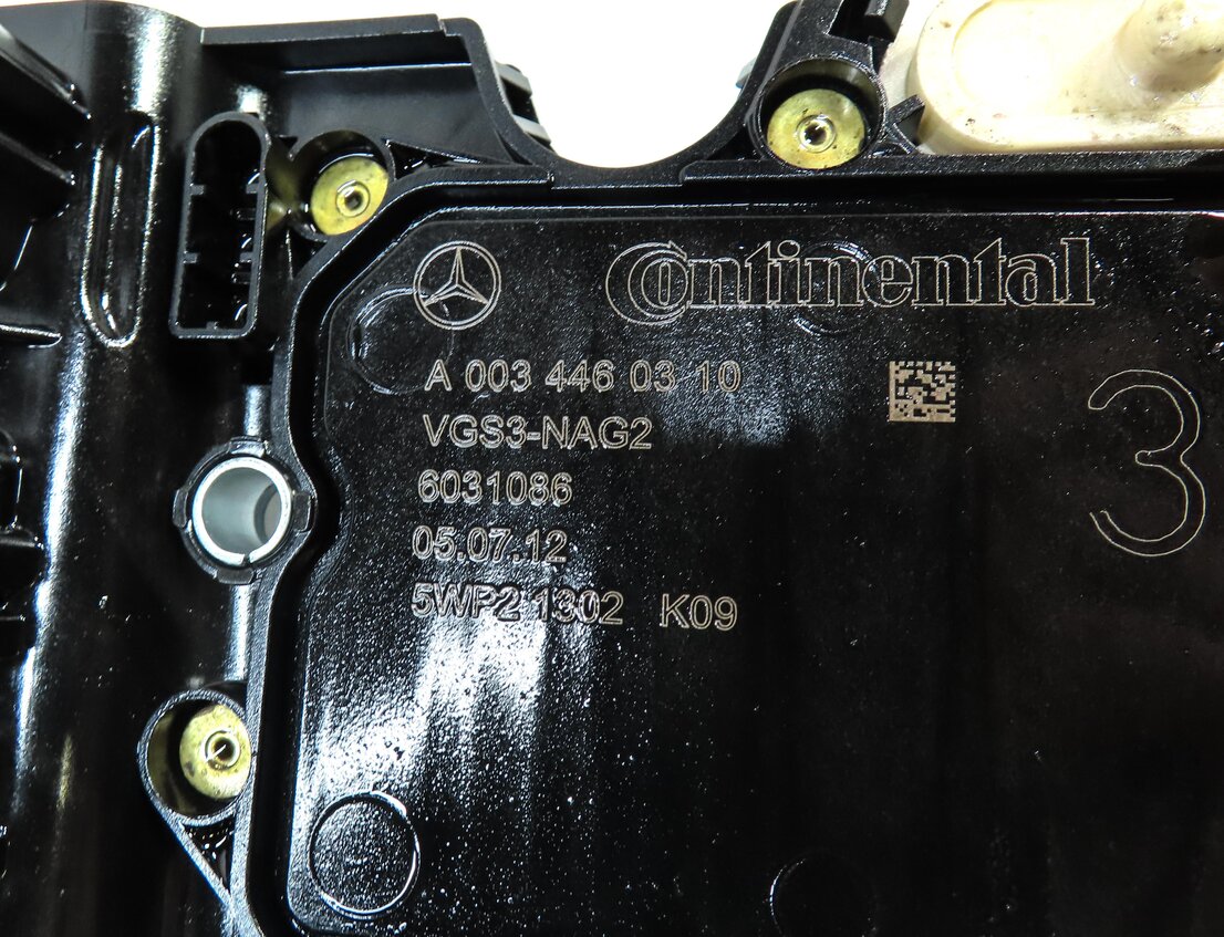 Thumbnail 6: 2013 E-CLASS COUPE (W207) 3.5L M276 AUTO TRANSMISSION VALVE BODY CONDUCTOR PLATE