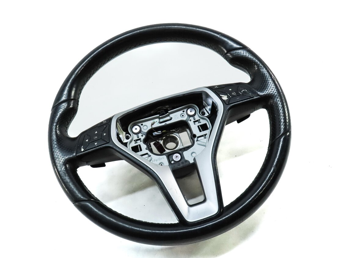 Thumbnail 3: 12-13 MERCEDES E CLS W207 W212 3 SPOKE HEATED SPORT STEERING WHEEL (LANE ASSIST)