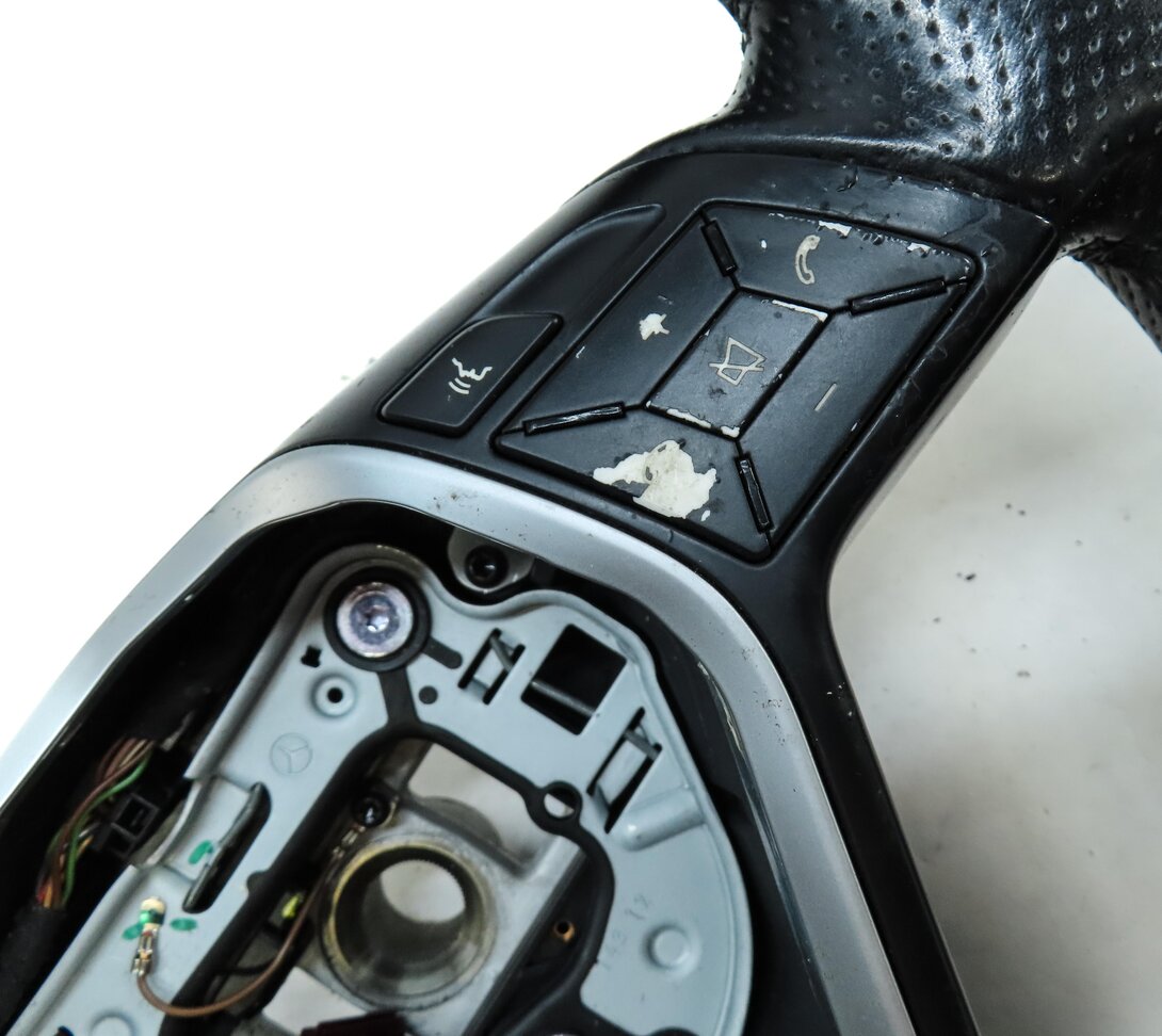 Thumbnail 7: 12-13 MERCEDES E CLS W207 W212 3 SPOKE HEATED SPORT STEERING WHEEL (LANE ASSIST)