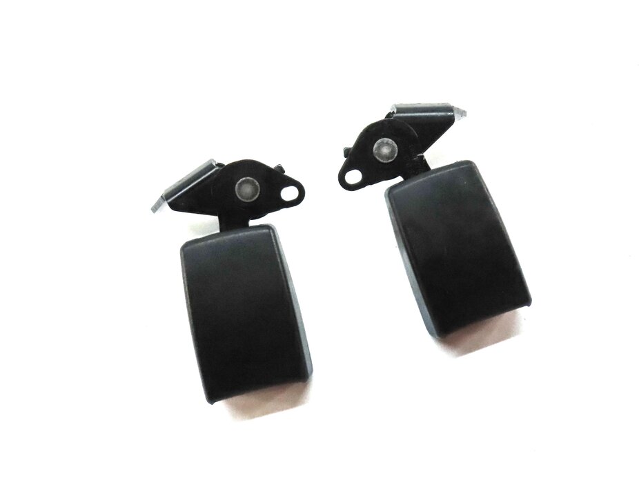 2013 MERCEDES E-CLASS COUPE W207 REAR LEFT & RIGHT SEATBELT BUCKLE RECEIVER SET