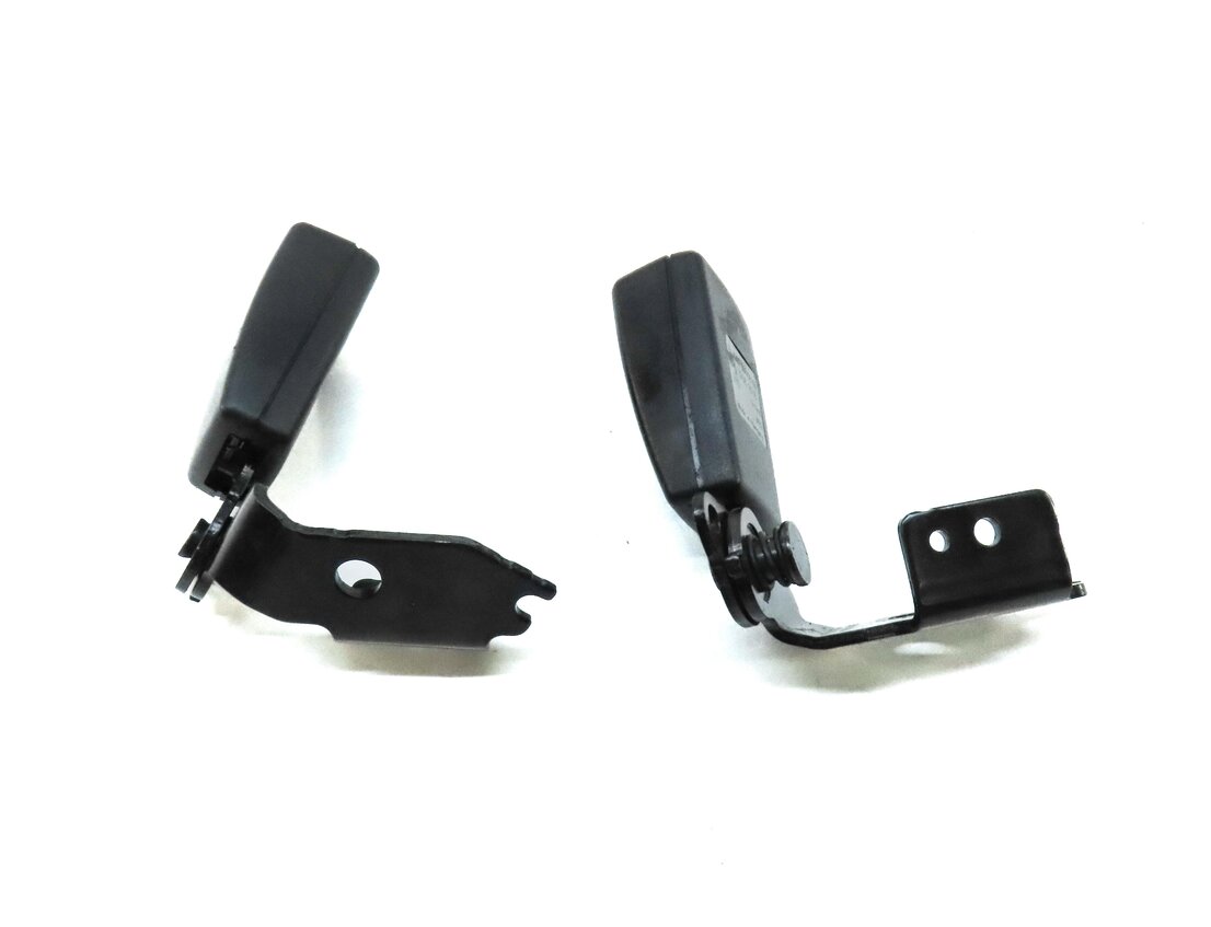 Thumbnail 3: 2013 MERCEDES E-CLASS COUPE W207 REAR LEFT & RIGHT SEATBELT BUCKLE RECEIVER SET