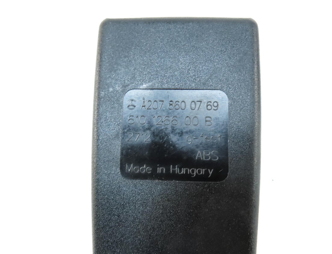 Thumbnail 5: 2013 MERCEDES E-CLASS COUPE W207 REAR LEFT & RIGHT SEATBELT BUCKLE RECEIVER SET