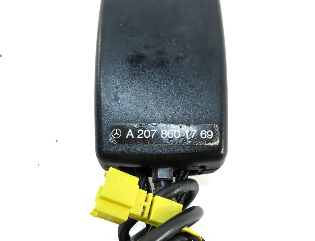 Thumbnail 5: 10-17 MERCEDES C E (A207 C204 C207) COUPE CONVERTIBLE DRIVER SEATBELT RECEIVER