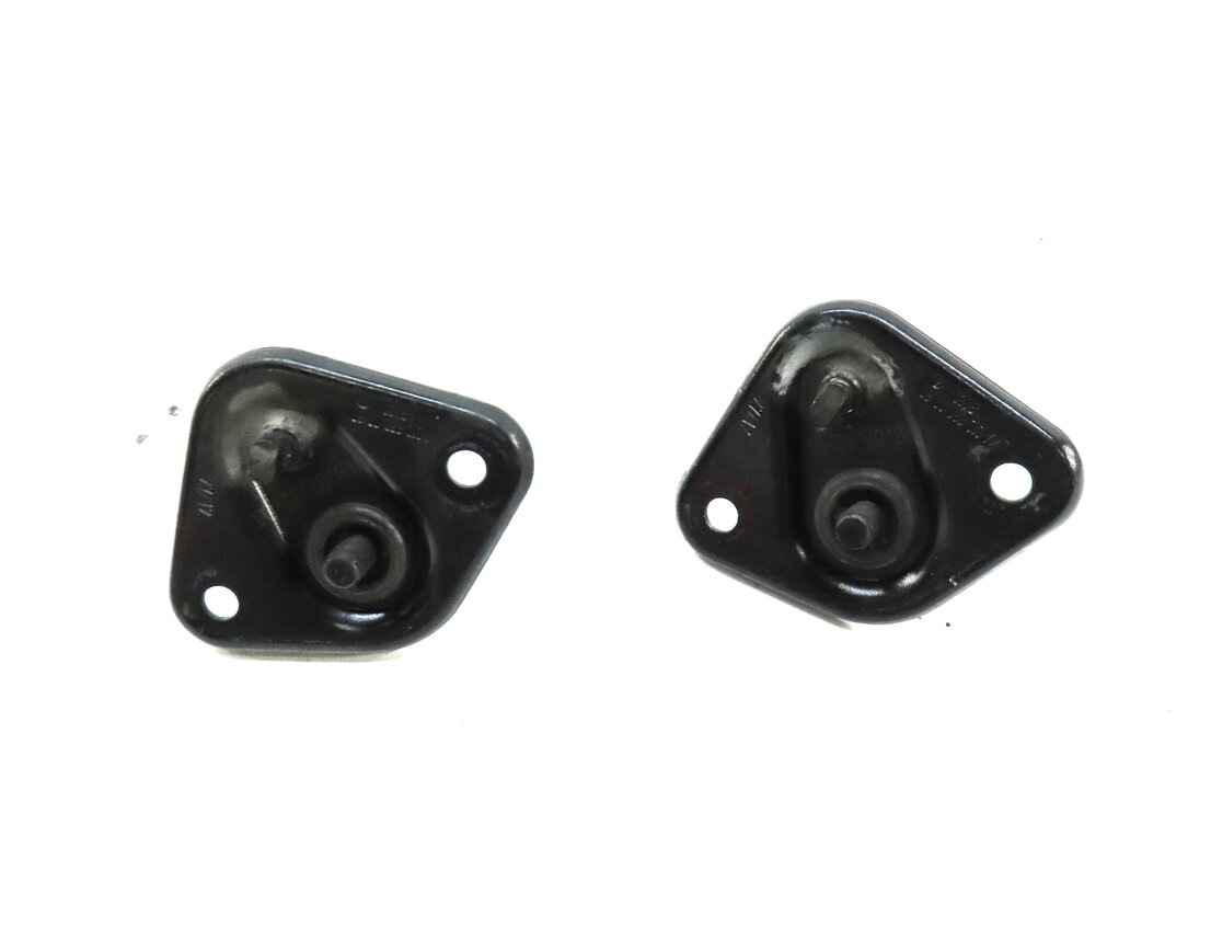 Thumbnail 5: 2013 MERCEDES E-CLASS COUPE (W207) HOOD SAFETY CATCH HOOK & SPRING SET