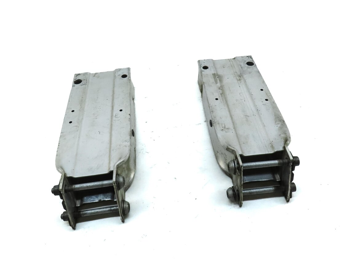 2013 E-CLASS COUPE (W207) FRONT BUMPER REINFORCEMENT BRACKET LEFT & RIGHT SET 2