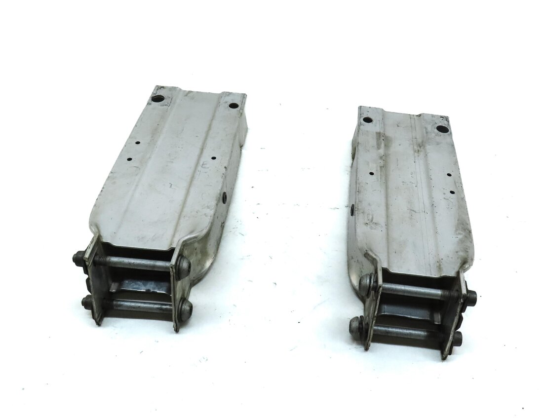 Thumbnail 2: 2013 E-CLASS COUPE (W207) FRONT BUMPER REINFORCEMENT BRACKET LEFT & RIGHT SET 2