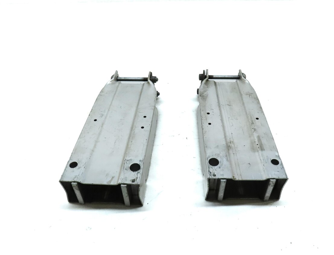 Thumbnail 3: 2013 E-CLASS COUPE (W207) FRONT BUMPER REINFORCEMENT BRACKET LEFT & RIGHT SET 2