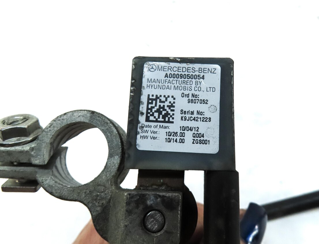 Thumbnail 5: 2013 MERCEDES E-CLASS COUPE (W207) NEGATIVE BATTERY CABLE w/ IBS MODULE