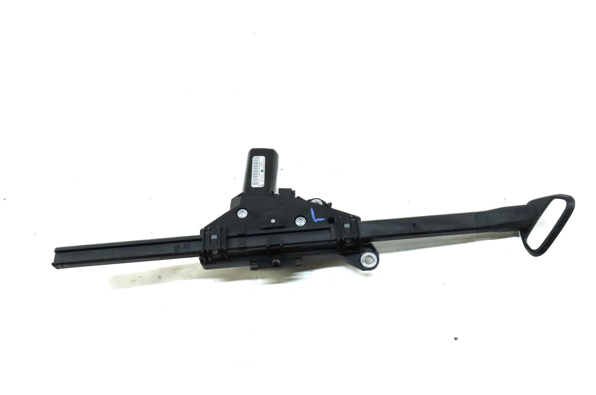 Thumbnail 2: 2013 MERCEDES E-CLASS COUPE (W207) FRONT LEFT DRIVER SEATBELT HANDOVER ARM