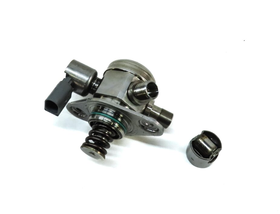 Thumbnail 1: 12-18 MERCEDES C E GLE GLK ML (W204 W207 W212 W166) M276 HIGH PRESSURE FUEL PUMP